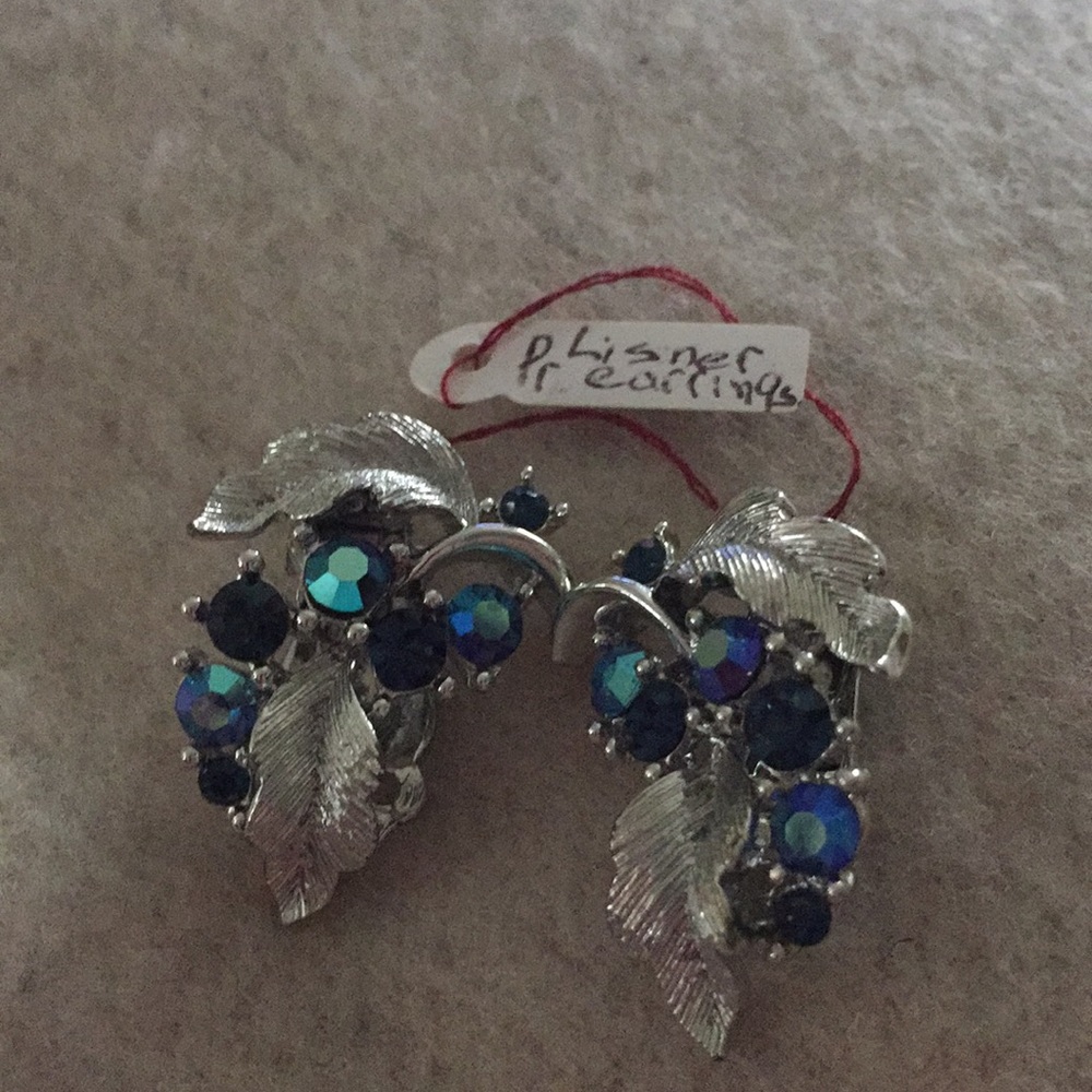 Vintage Lisner clip on earrings